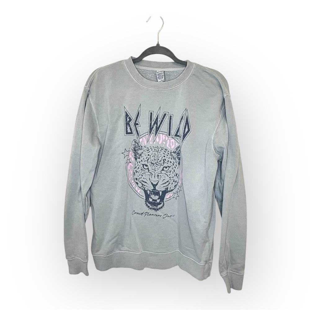 Be Wild Sage Green Leopard Graphic Crewneck Sweatshirt Medium